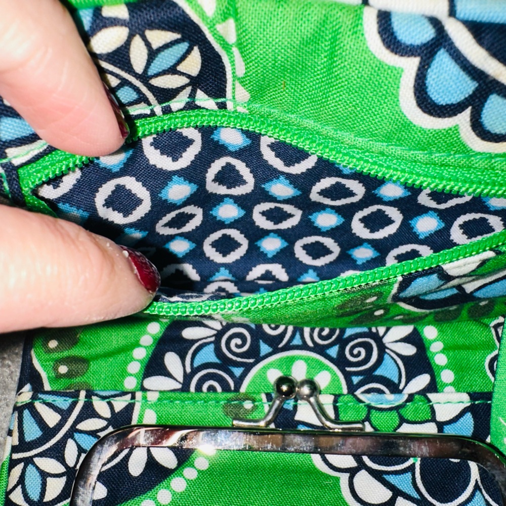 Green Cupcake Vera Bradley Wallet - Picture 4 of 6